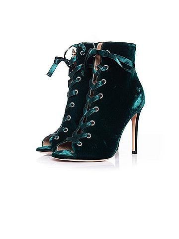 Giuseppe Zanotti Giuseppe Zanotti Green velvet ankle boots. (view 1)