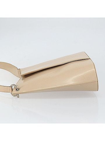 Salvatore Ferragamo Gancini Shoulder Bag Leather Beige Leather Shoulder Bag Bag (view 2)