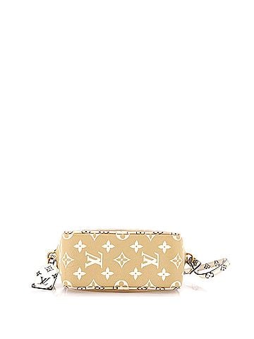 Louis Vuitton Beach Pouch Limited Edition Colored Monogram Giant (view 2)