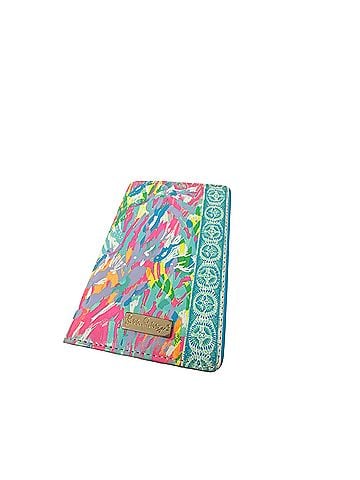 Lilly Pulitzer LILLY PULITZER Passport Cover Holder  with Card Slots Wallet (view 1)