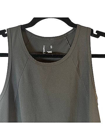 Arc'teryx Casual Dress (view 2)