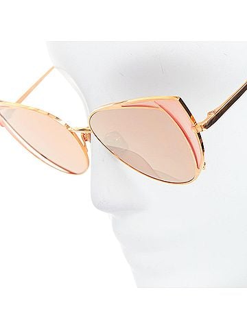 Linda Farrow Linda Farrow Des Voeux Cat Eye Sunglasses (view 2)