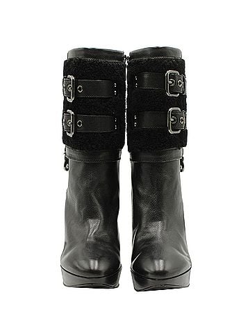 Burberry Burberry Mink Fur Ankle Boots in Black Leather (view 2)