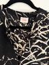 Parker Graphic Black White 3/4 Sleeve Silk Top Size L - photo 3