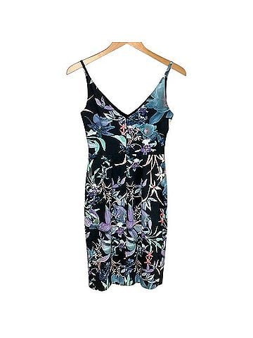 Black Halo Ansellia Jevette Casual Dress (view 2)