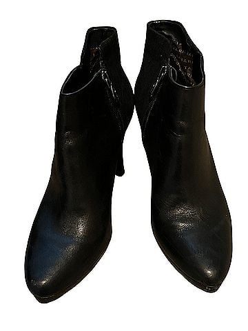 Tahari gordon Ankle Boots (view 1)