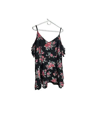 Forever 21 Sleeveless Top (view 1)
