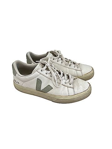 VEJA Campo Sneakers (view 1)