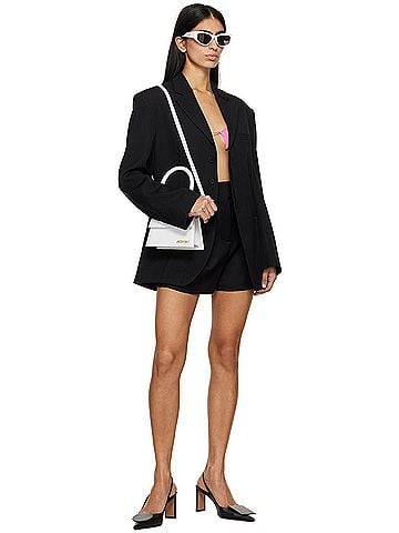 Jacquemus Le Chiquito Moyen Bag Leather White Leather Shoulder Bag Bag (view 2)