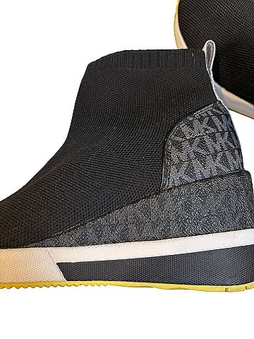 Michael Kors Ankle Boots (view 2)