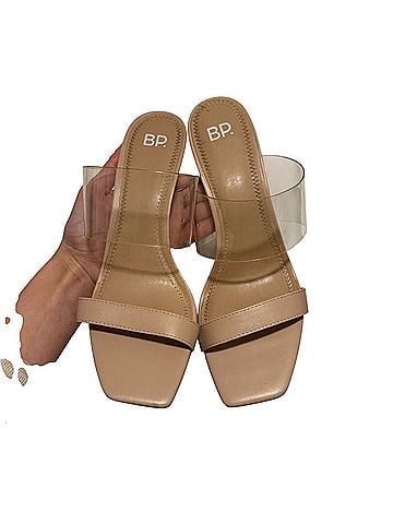 BP. Heels (view 1)