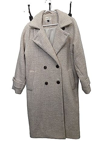 Universal Thread Coat (view 1)