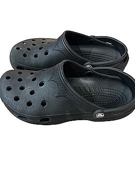 Crocs Flip Flops (view 2)