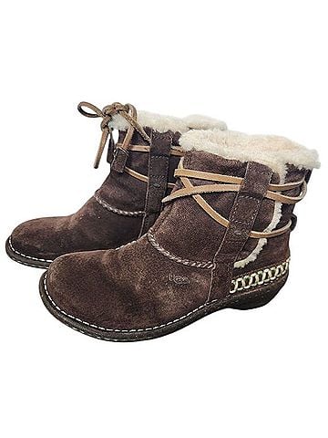 Ugg Cove 5178 Ankle Boots (view 1)