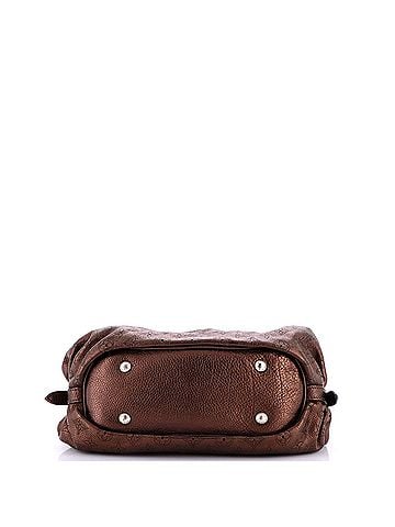 Louis Vuitton L Hobo Mahina Leather (view 2)