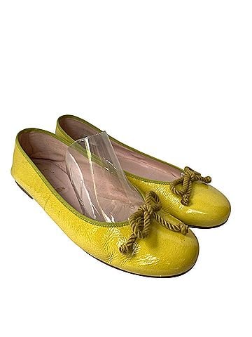 Pretty Ballerinas Rosario Flats (view 1)