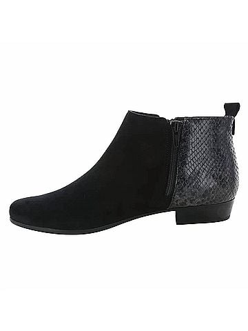 Munro American Women's Lexi Ii Booties (view 2)