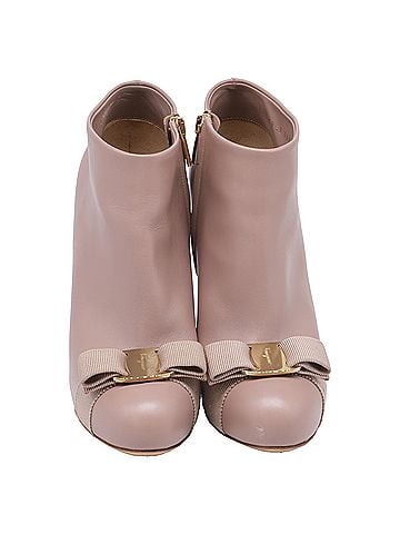 Salvatore Ferragamo Salvatore Ferragamo Vara Bow Accent Ankle Boots in  Pink Leather (view 2)