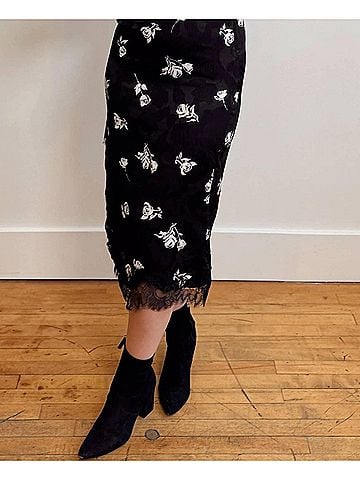 Vero Moda Rose Lace Skirt (view 2)