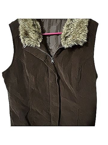 Northcrest Faux Fur Vest (view 2)