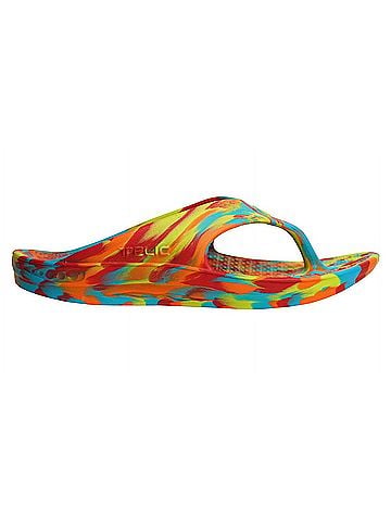 Telic Women's Energy Flip Flop in Melted Crayon (view 1)