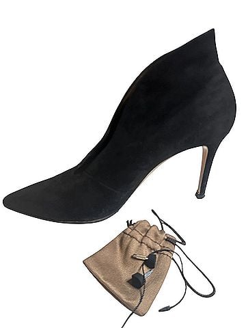 Gianvito Rossi Vania Heels (view 2)