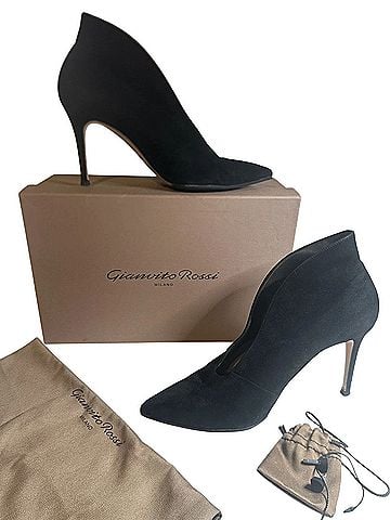 Gianvito Rossi Vania Heels (view 1)