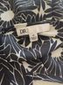 DR2 100% Polyester Floral Black White Short Sleeve Blouse Size M - photo 3