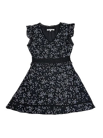 Cupcakes & Cashmere Elm Floral Print Casual Dress (view 1)