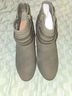 Amazon Basics Green Ankle Boots Size 7 - photo 3