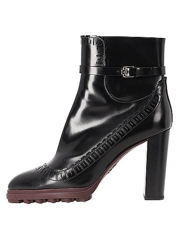 Tod's Tod's Buckled Lasercut Glossed Ankle Boots in Black Leather (view 2)