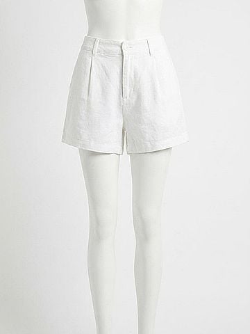 Bella Dahl Hanna Pleated Short in White (view 1)