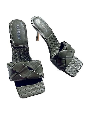 Cape Robbin Heels (view 2)