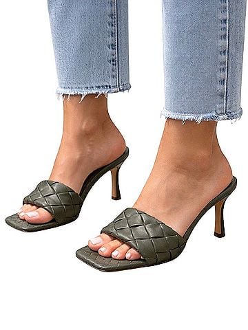 Cape Robbin Heels (view 1)