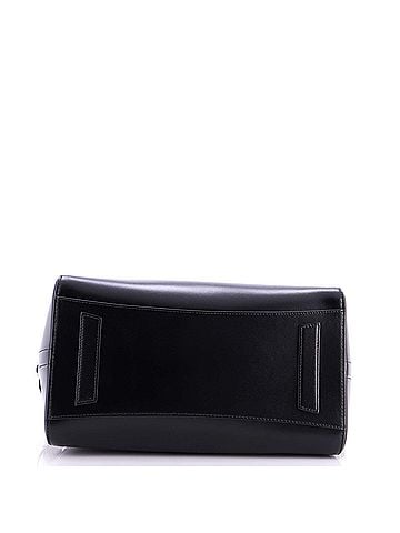 Givenchy Antigona Bag Glazed Leather Medium (view 2)