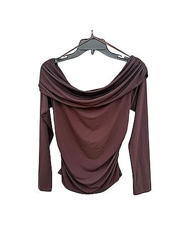 ASTR The Label Datia Long Sleeve T-Shirt (view 2)