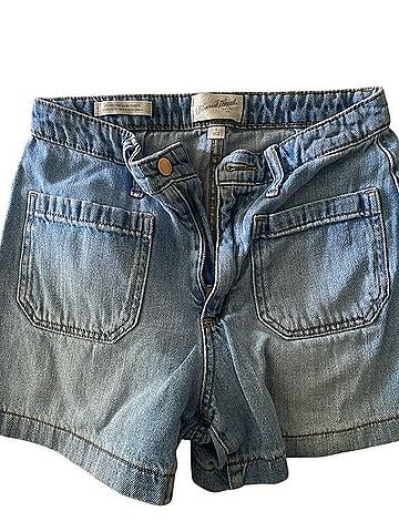 Universal Thread High Rise Aline Shorts With Front Patch Pockets Denim Shorts (view 1)
