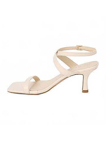 Matisse Women's Breeze Heel Sandal in White (view 2)