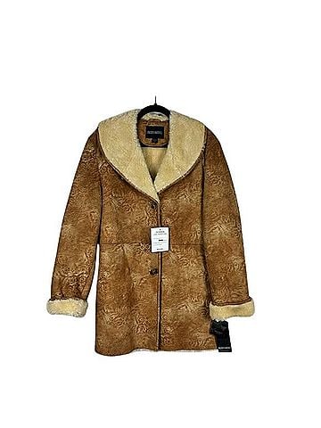 Bernardo Coat (view 1)