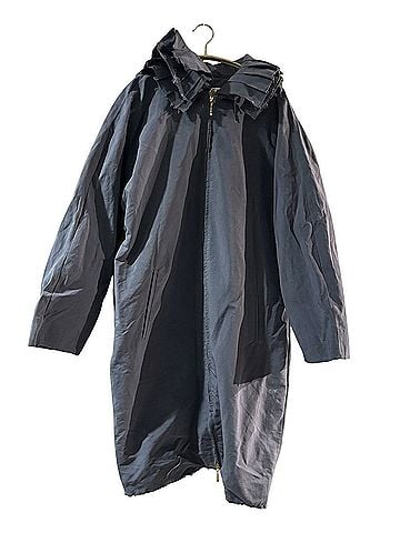 Unlisted Coat (view 2)