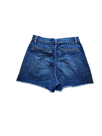 FRAME Denim Reeves Front Pleated LCSHRE179 Denim Shorts (view 2)