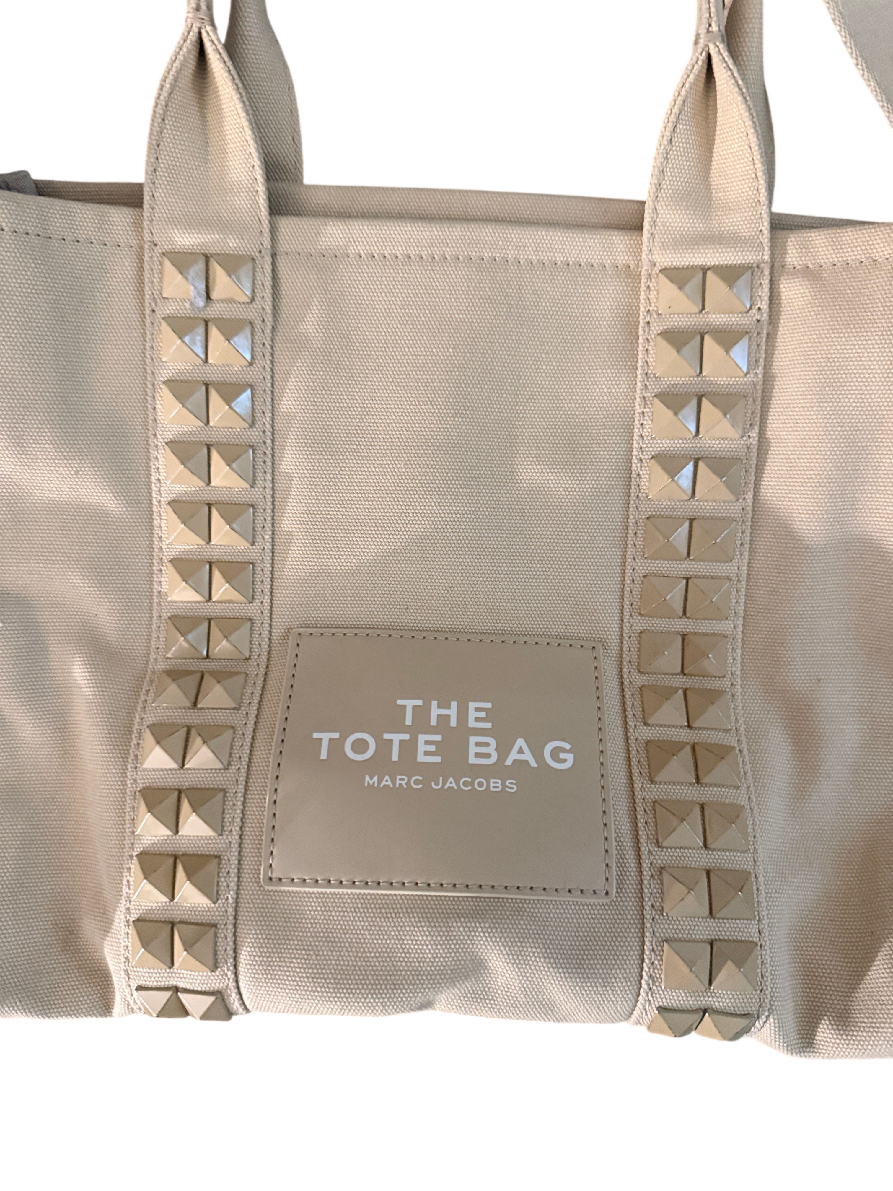 マークジェイコブスのティアドロップ Marc Jacobs Totes On Sale Up To 90% Off Retail | ThredUp
