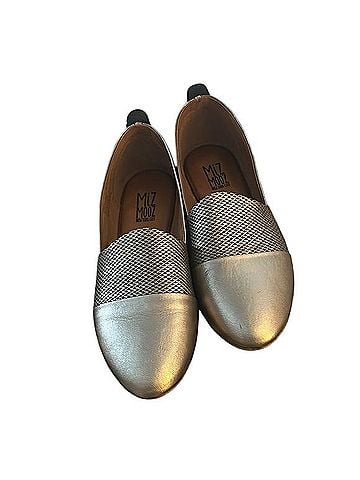 Miz Mooz Flats (view 1)