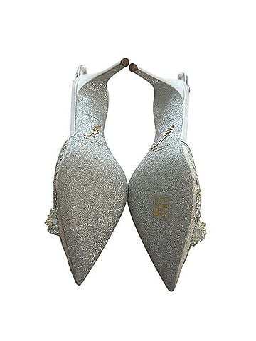 Renee C. Heels (view 2)