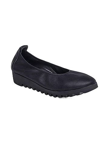 Aetrex Women's Brianna Ballet Flat Shoes (view 2)