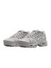Nike Solid Gray Sneakers Size 5 1/2 - photo 2