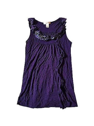 Kenar Sleeveless Top (view 1)