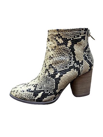 Chocolat Blu Women's Avery Heeled Bootie (view 2)