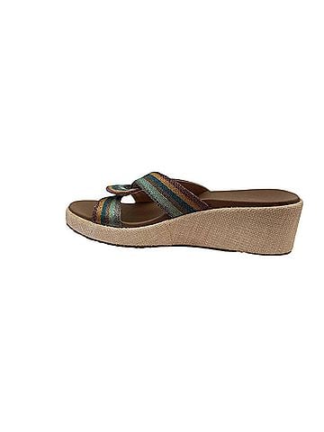 Skechers Women's Arch Fit Beverlee-Belle Sandal (view 2)