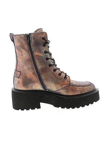 Cloud Women's Kaili Boots in Camo Fantasy (view 1)